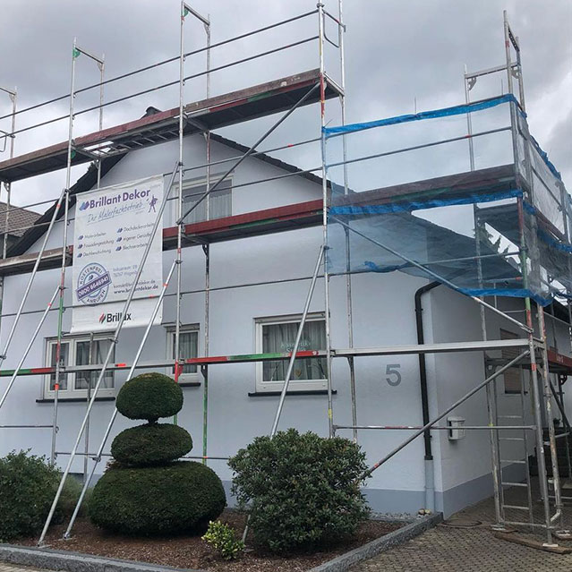 Brillant Dekor bei der Arbeit