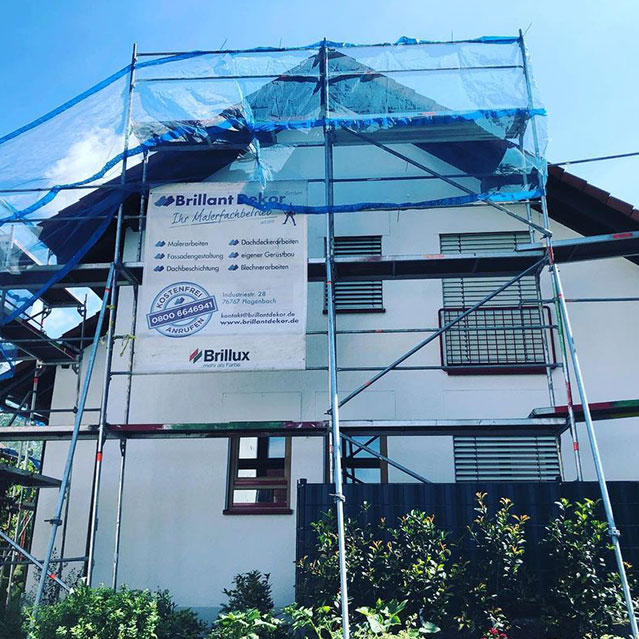 Weiße Fassade von Brillant Dekor